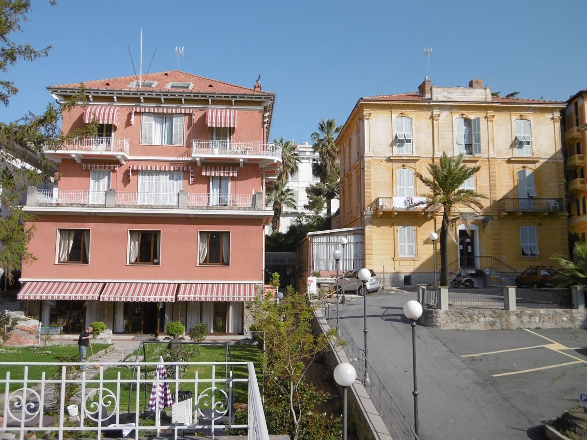Maria Hotel 2*